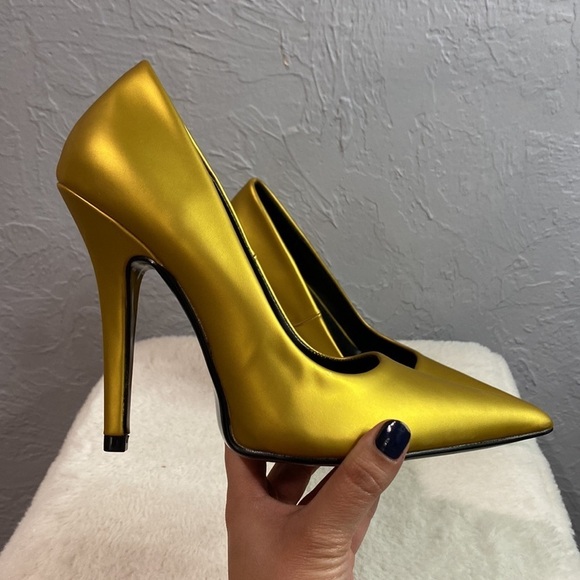 CAPE ROBBIN Women’s Pointed Toe Pump Heels Gold Sz 5.5 - Picture 2 of 11